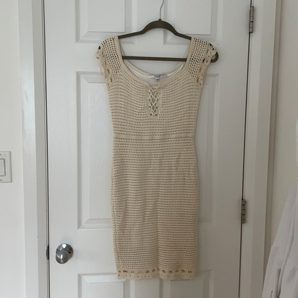 Women’s GUESS dress - Picture 1 of 2
